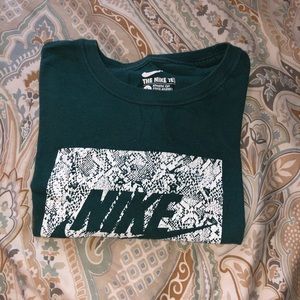 Nike t-shirt